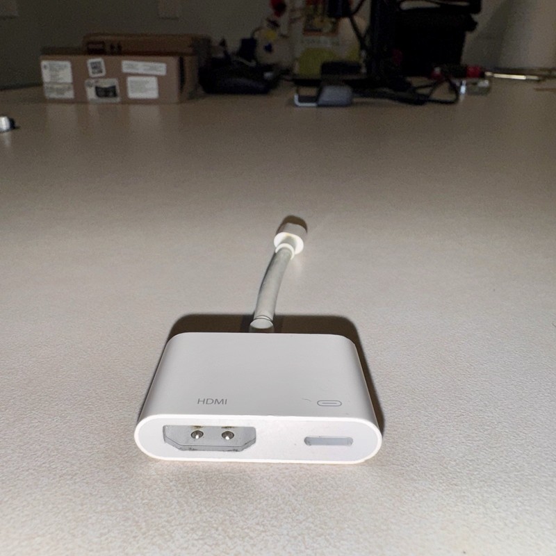 Apple Lightning to HDMI & Display Port Adapter gallery
