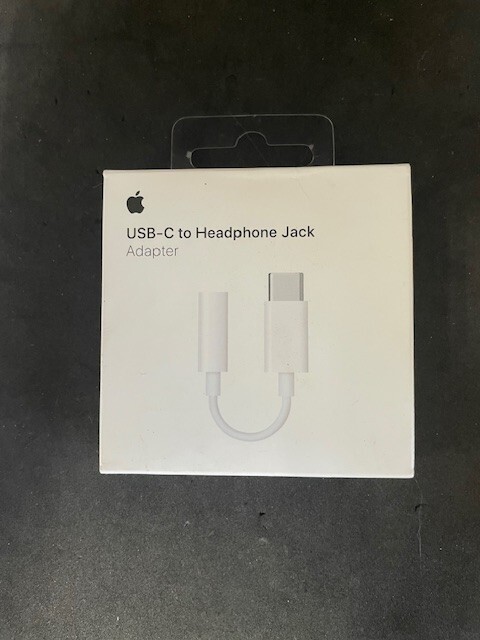 Apple USB-C to Headphone Jack Adapter 3.5 mm MU7E2AM/A FREE SHIPPING c