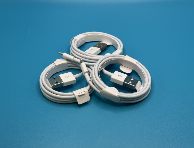 Genuine Apple USB-A to Lightning Cable (1m) - Lot of 10 gallery