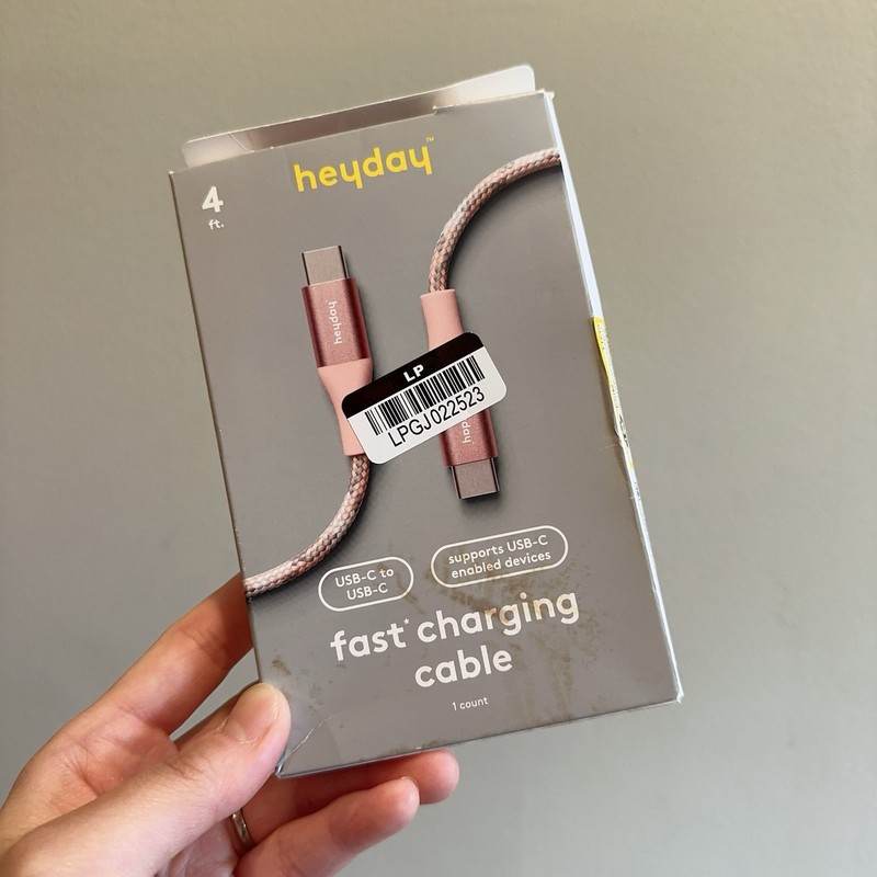 Heyday USB-C to USB A Charging Cable (4FT B Pink/White) – Damaged Box New