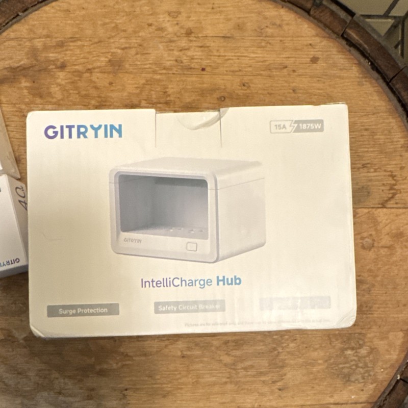 Gitryin Intellicharge Hub USB/Type-C Charger With 4 Gitryin GlidEz Chargers New