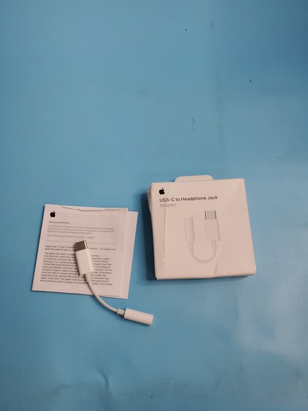 Apple MU7E2AM/A USB-C to 3.5 mm Headphone Jack Adapter