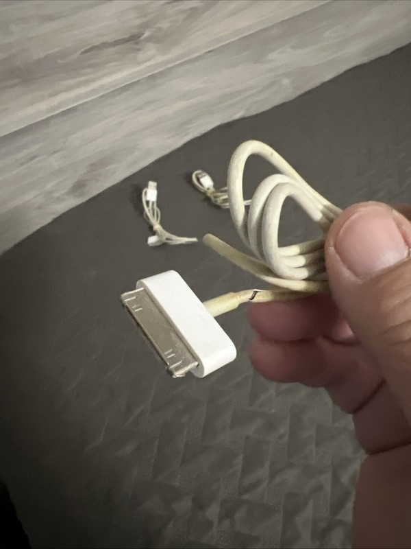 (3) Apple 3ft White 30-Pin to USB-A Charging & Data Sync Cable for iPhone iPad gallery