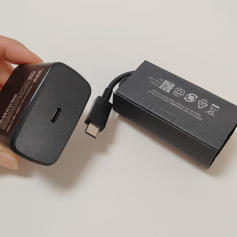 🔥Samsung 45 Watt Super Fast Wall Charger &USB-C Cable Galaxy S24 S24+ S24 Ultra gallery