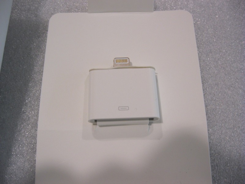 Apple Lightning to 30-pin Adapter - White MD823AM/A - A1468 - FREE SHIPPING gallery