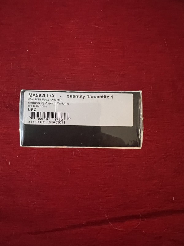 Apple iPod 1st Generation USB Power Adapter MA592LL/A gallery