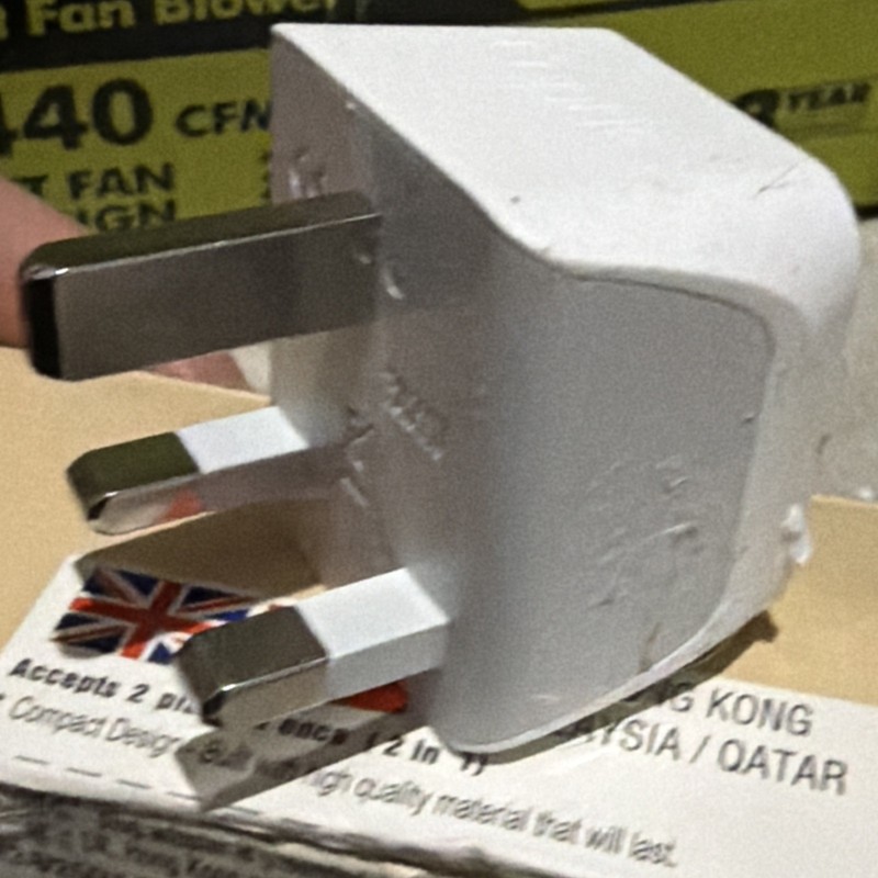 Ceptics UK, Hong Kong, Ireland, UAE Travel Plug Adapter (Type G) - 3 Pack gallery