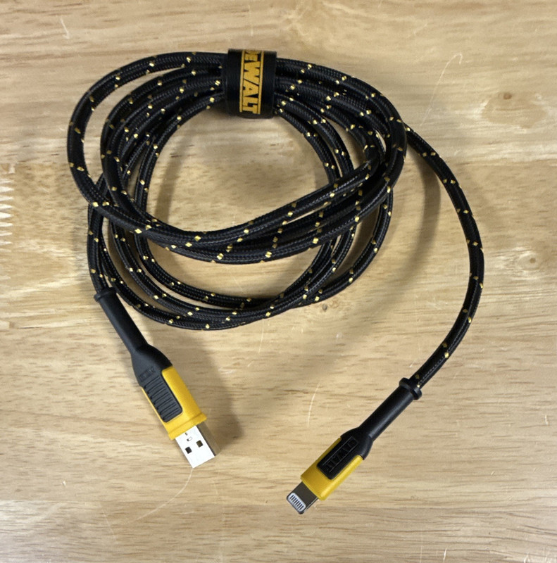 DEWALT Braided USB-A 6ft for iPhone Black/Yellow