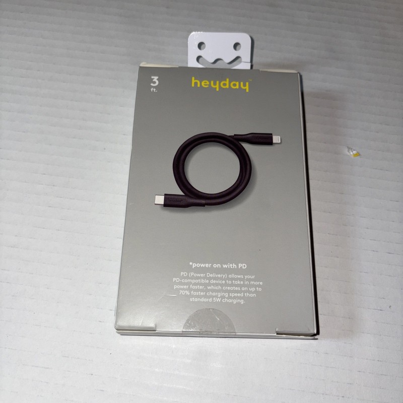 3′ Lightnin to USB-C Silicone Cable – heyday Black