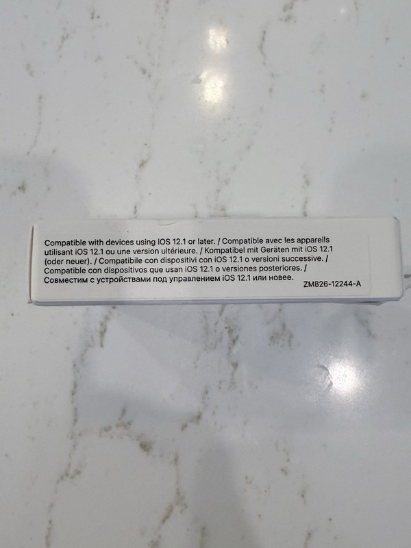 NEW SEALED Genuine Apple USB-C to 3.5mm Headphone Jack Adapter A2049 gallery
