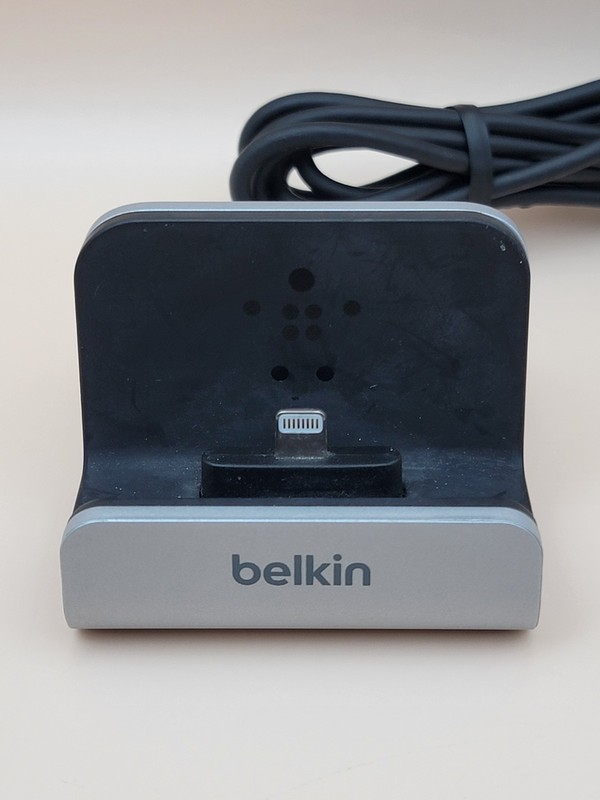 Belkin F8J045 Charge & Sync Dock MF-i Certified Lightning to USB gallery