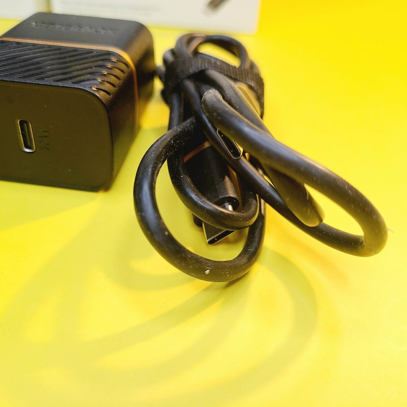 LOT OF 2 OTTERBOX OBFTC-0069-B 20W WALL CHARGER + CABLE TYPE C FAST CHARGE 1PORT gallery