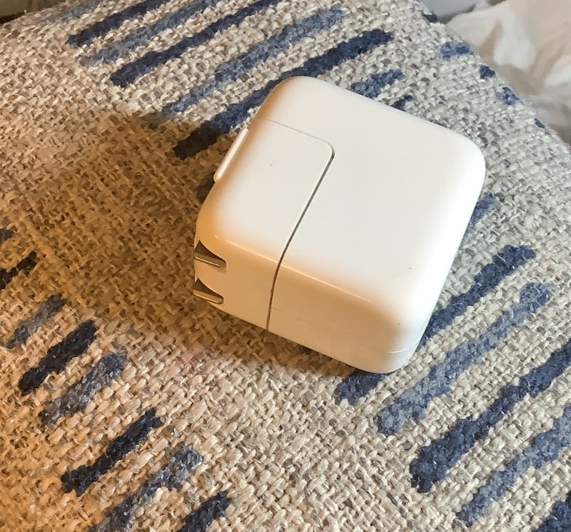 Apple 10W USB Power Adapter A1357