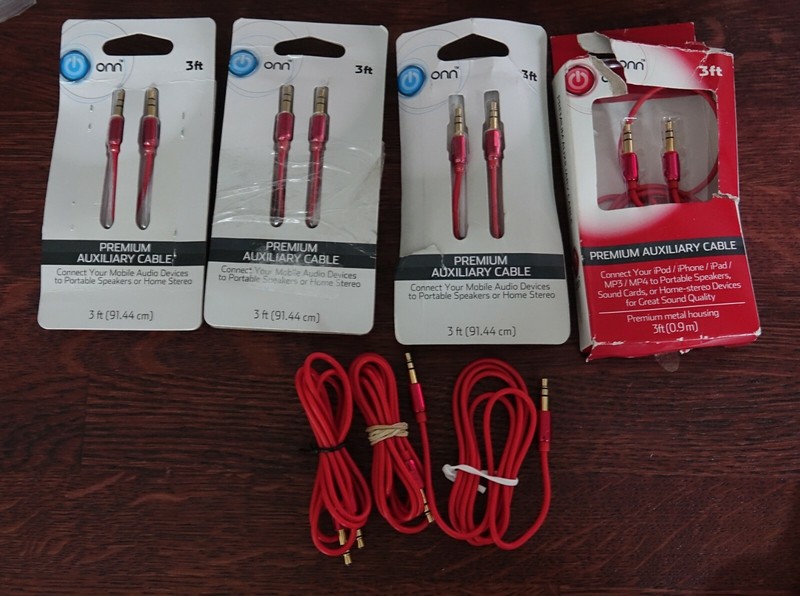 LOT OF 7 open box ONN Premium AUXILIARY Cable -3ft, red
