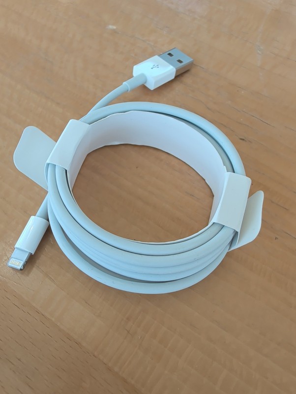 Apple 2m Lightning to USB Charge Sync Cable – White