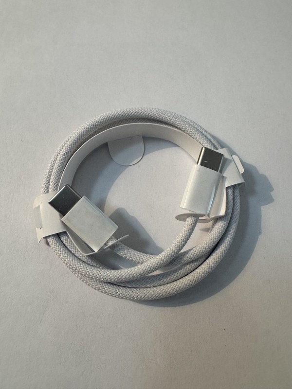 Apple USB-C Charging Cable MLL82ZMA - White