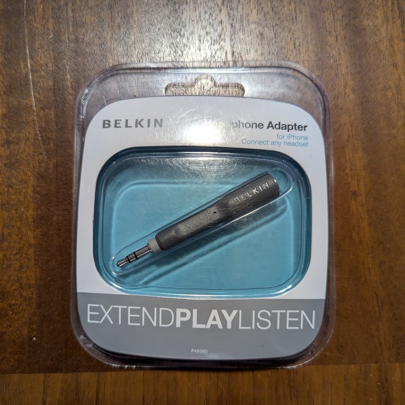 Belkin 3.5mm M to 3.5mm F Headphone Adapter for iPhone/iPod – Black (P48560)NEW