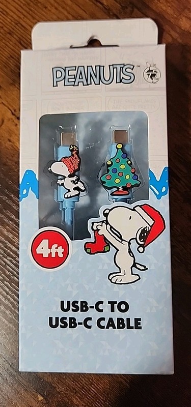 Peanuts USB-C Charging Cable Snoopy Christmas Tree 4 Foot Cord
