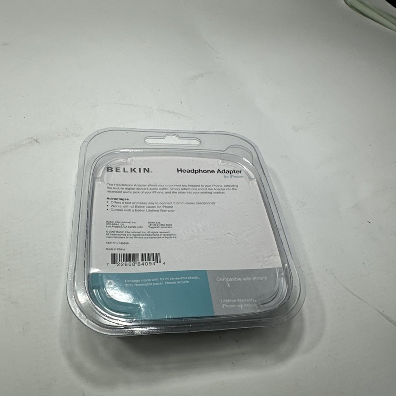 Belkin 3.5mm M to 3.5mm F Headphone Adapter for iPhone/iPod - Black (P48560)NEW gallery
