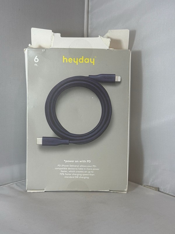Heyday Fast Charging Cable USB-C -4ft. iPhone - iPad BLACK New in box gallery