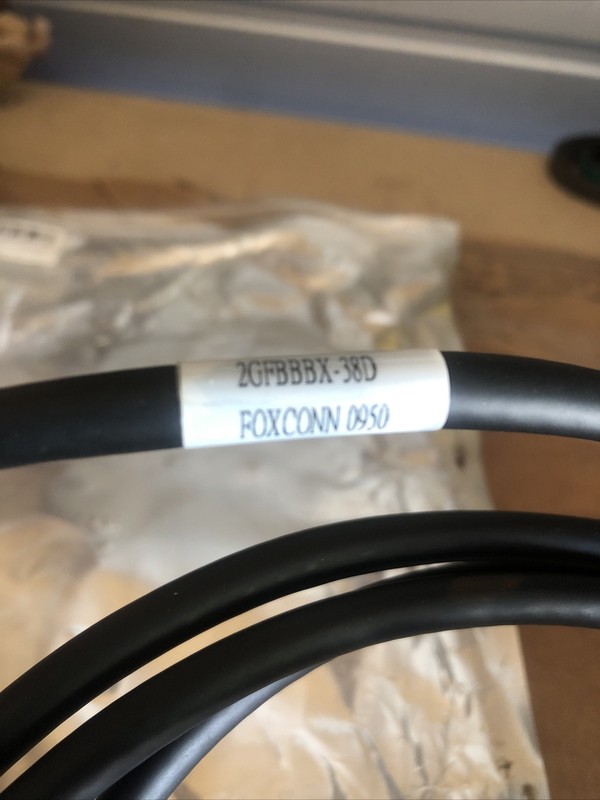 2- Foxconn 2GFBBBX-38D ,Cn-0r8200-74210-14M-000U Cable-wire gallery