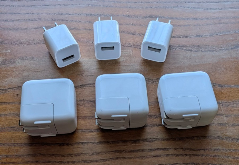 Lot of 6 Genuine OEM Apple USB Chargers for Iphone iPad iPod A1385 A1401 A1357