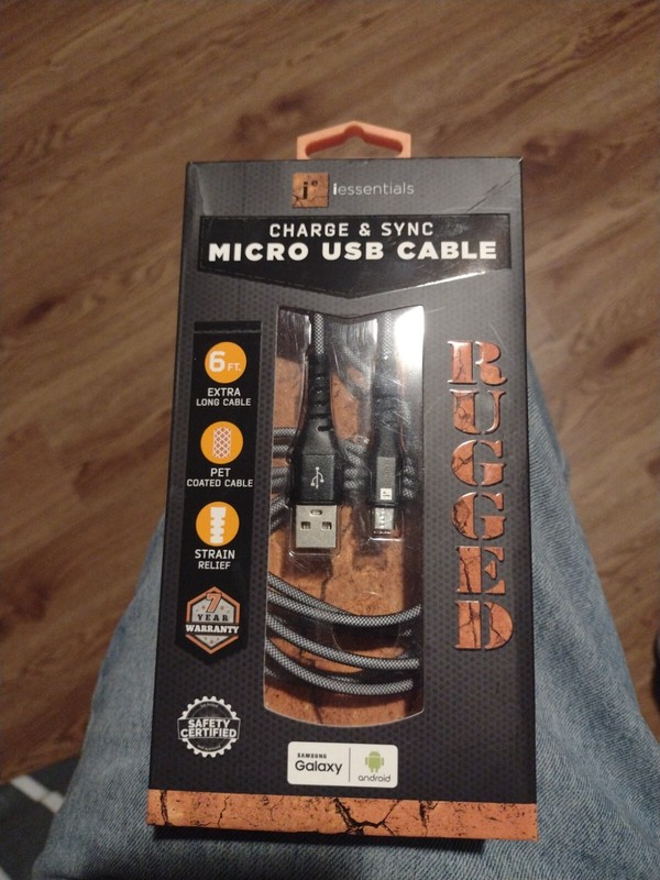 iessentials Charge & Sync Micro USB Cable