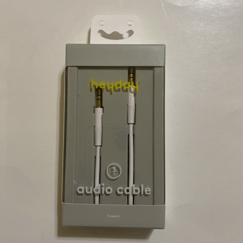 Heyday 3ft Apple Compatible 8 Pin To 3.5mm Audio Cable – White