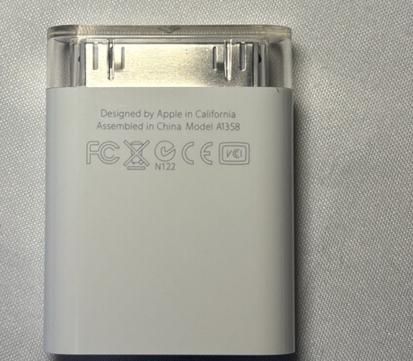 Apple OEM 30-Pin to USB Camera Adapter iPad iPhone Dock Connector White A1358 gallery