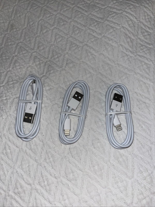 Apple 1M USB to Lightning Charger Cable - Lot Of 3 gallery