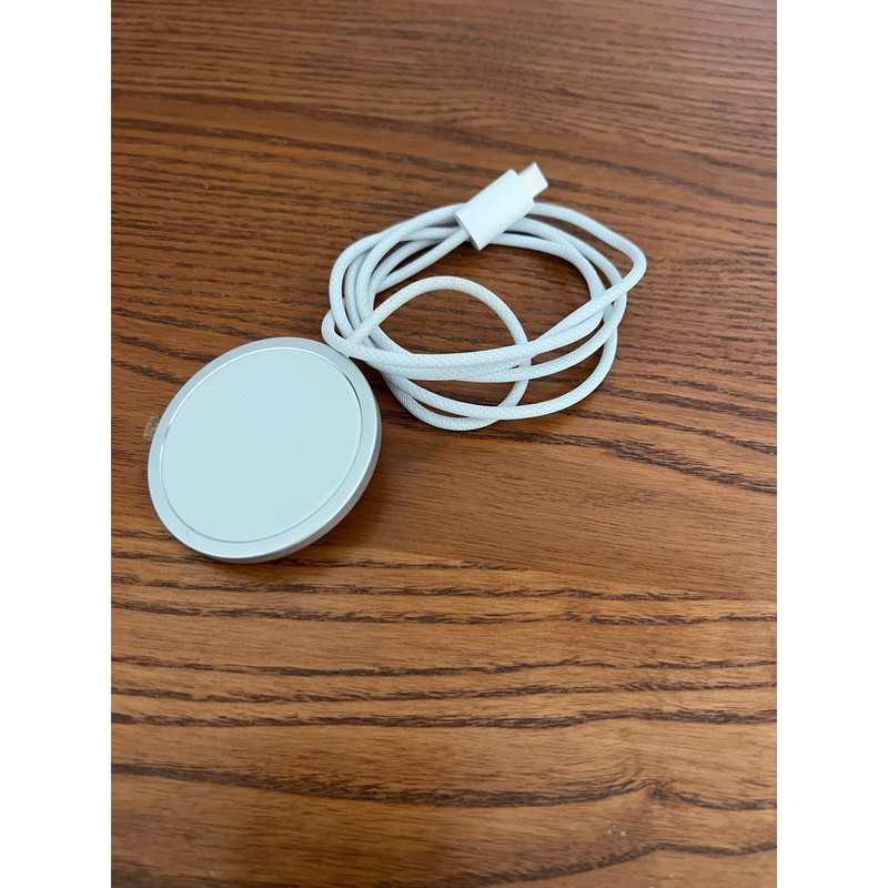 Apple MagSafe Charger – Fast Wireless Charging Pad (USB-C) 1 Meter