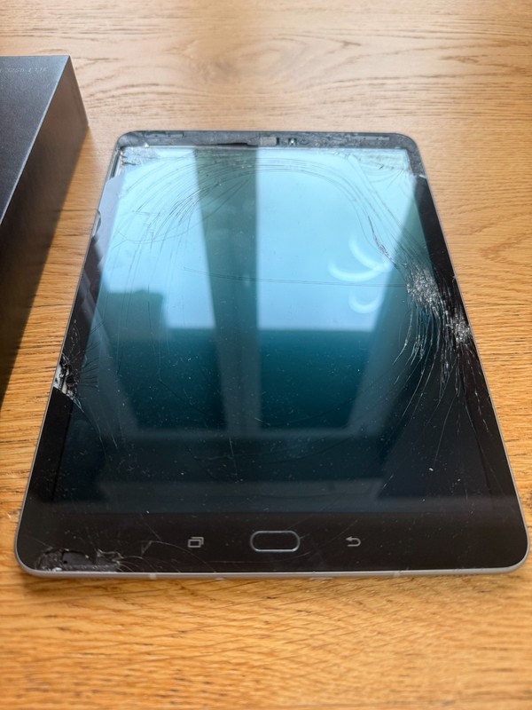 Samsung Galaxy Tab S3 - For Parts - with USB Cable and Pen gallery