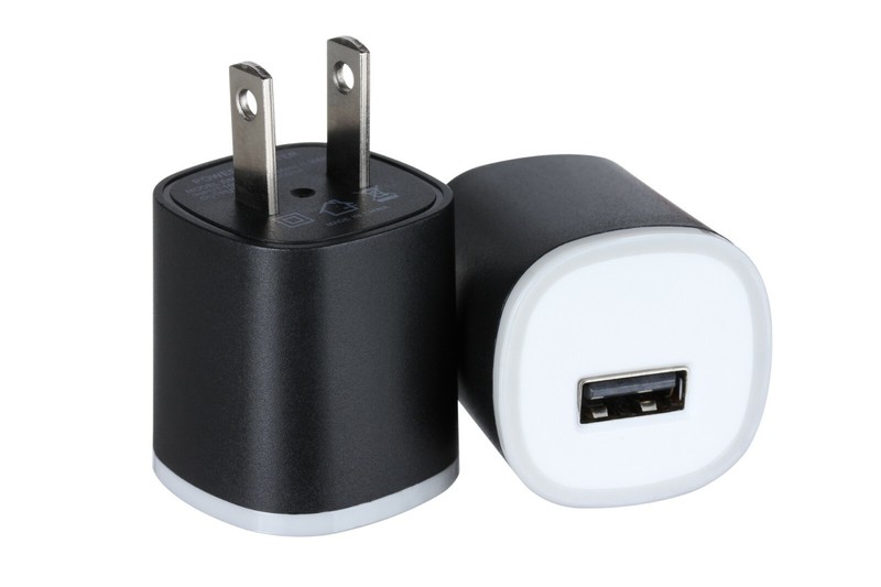 Akiko Electronics Universal USB Port [Matte Black] Rapid AC/DC Power Adapter gallery