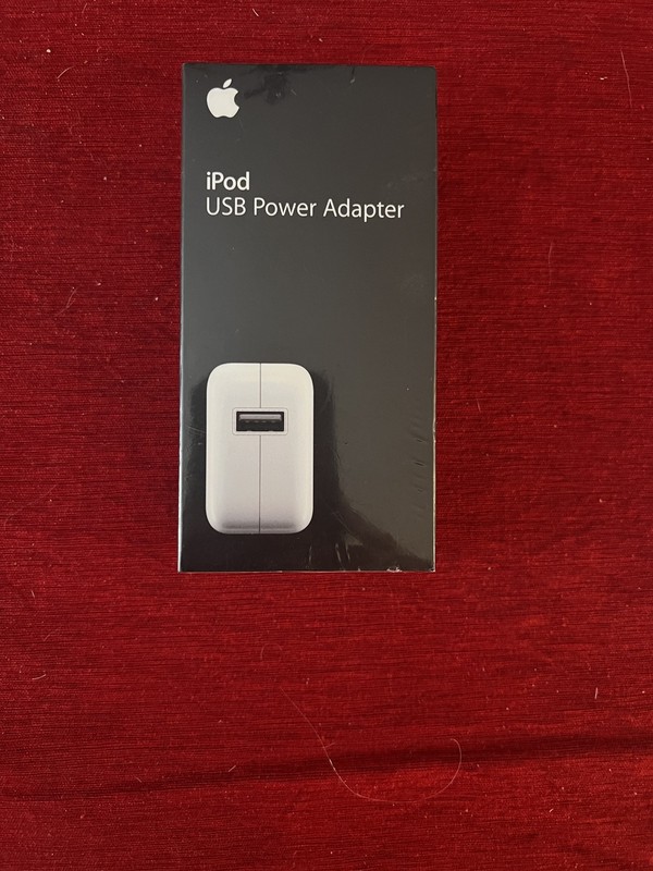 Apple iPod 1st Generation USB Power Adapter MA592LL/A gallery