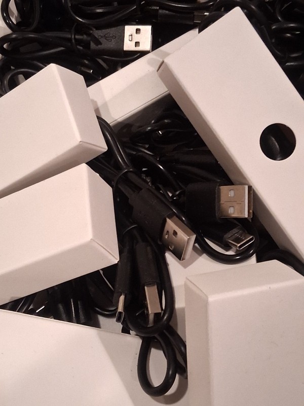 NEW Lot of 100 Black Short USB Type-C to USB Fast Data Charger Cable w/ 2 blocks gallery