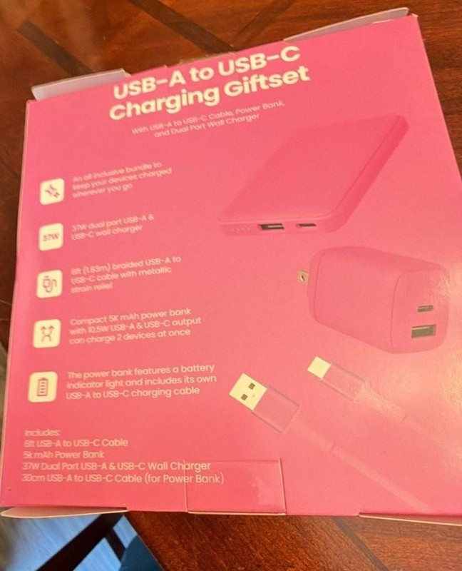 NEW Chug USB-A to USB-C Charging Giftset Pink gallery