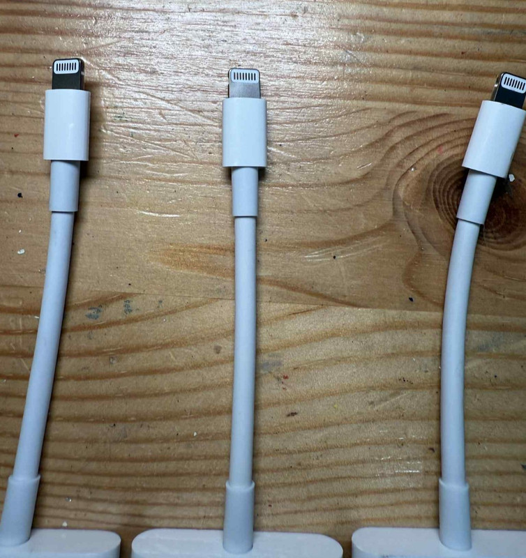 Apple Lightning to HDMI Digital AV Adapter A1438 (3 of them) gallery