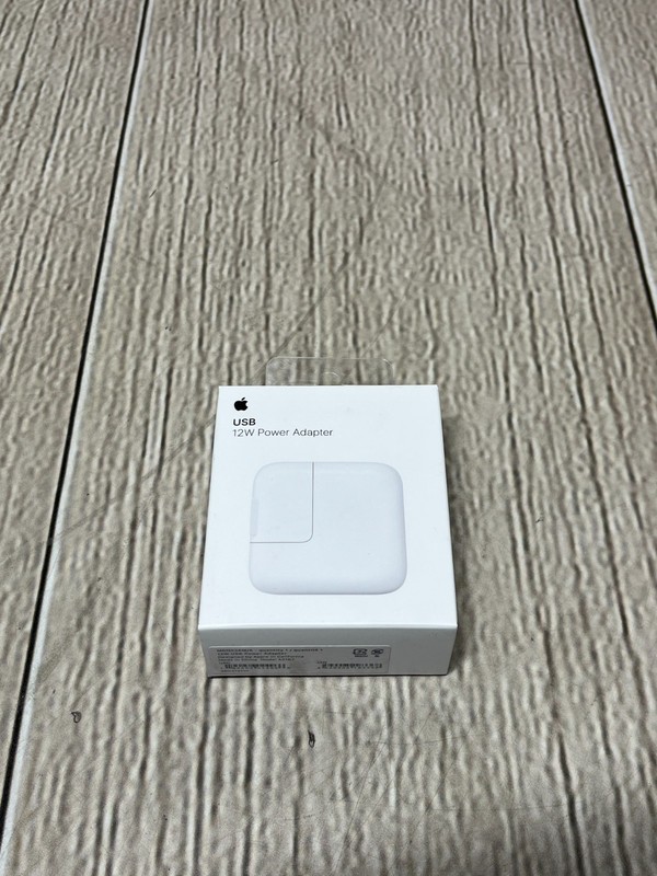 Lot of 10 Genuine Apple A2167 12W USB Power Adapter Original gallery