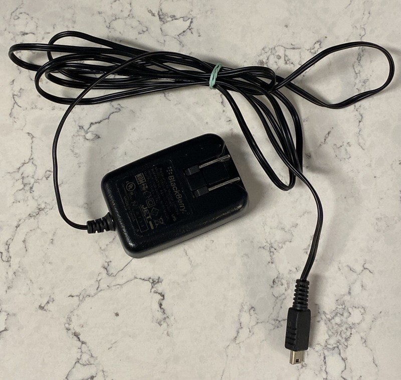 Authentic OEM Blackberry MINI Travel Charger ASY-12709-001 Pearl 8700 8100 Curve