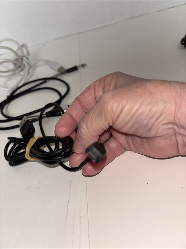 Lot Of 8 Various Charger Cords gallery