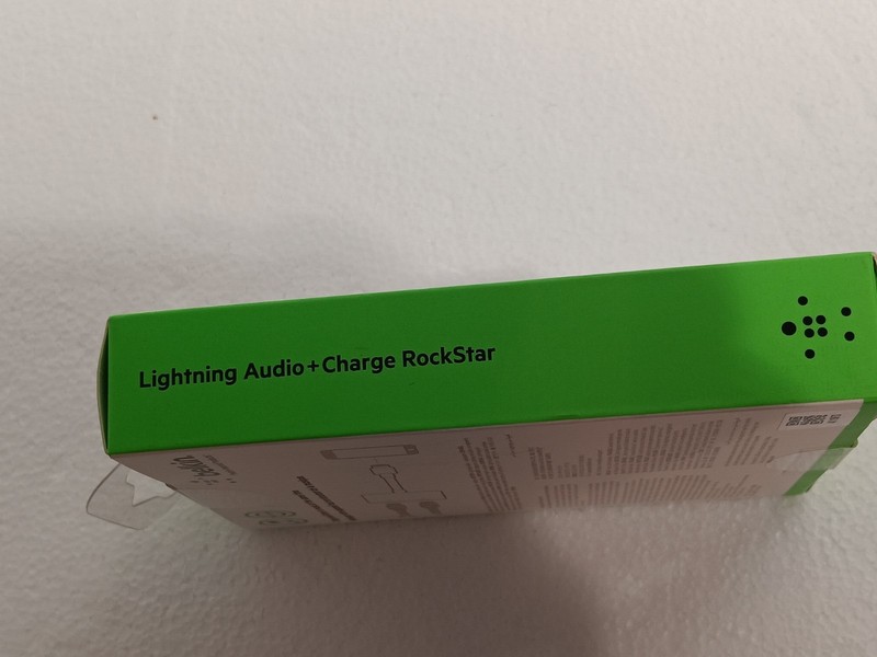 Belkin Audio + Charge Rockstar Adapter For iPhone - White Brand New gallery
