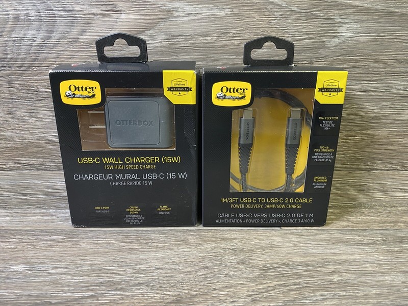 Otterbox 1m/3FT USB-C to USB-C 2.0 Cable & USB-C Wall Charger 15W