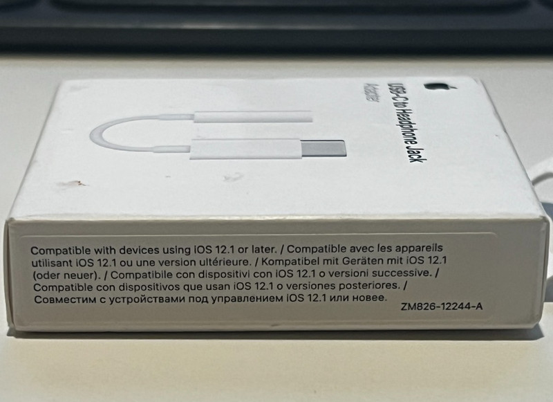 NEW IN BOX - Apple USB-C to 3.5mm Headphone Jack Audio Adapter, White (A2049) gallery