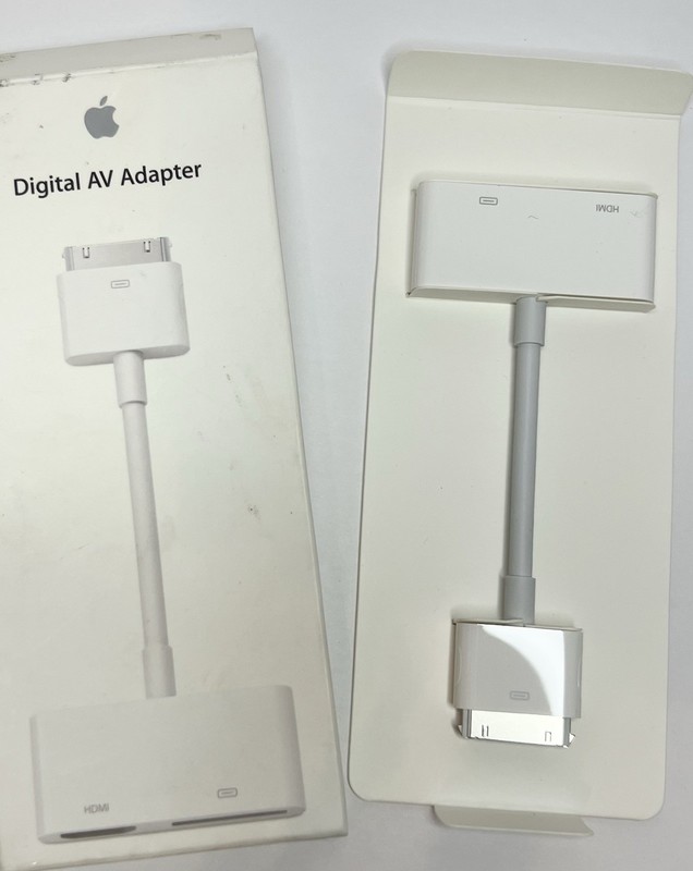 Apple 30-pin Digital AV Adapter Model A1422 New In Box gallery