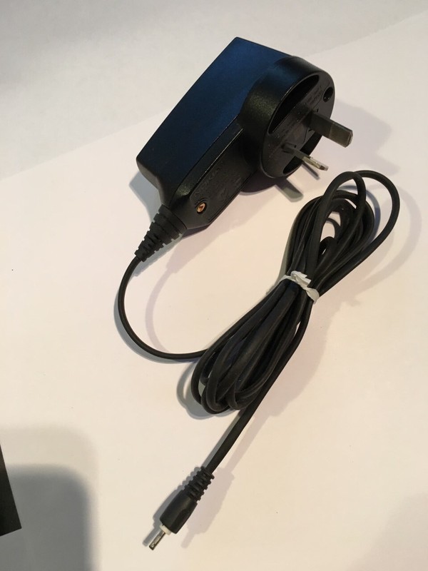Nokia AC-8A Original AC Mains Charger in Black for Nokia 2mm Series Brand New gallery