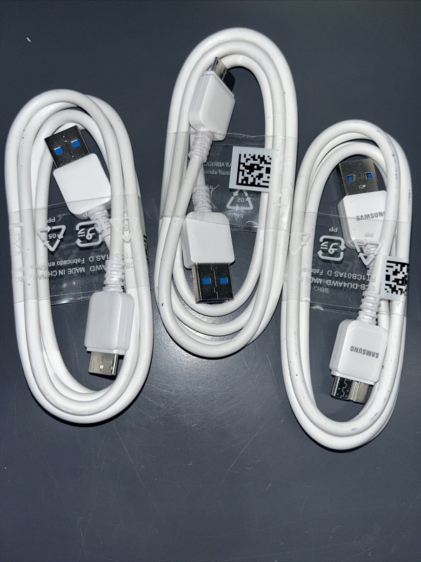 Samsung USB MALE A – USB MICROB MALE CABLE
