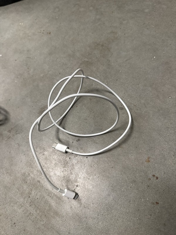 Apple A USB-C to Lightning Cable gallery