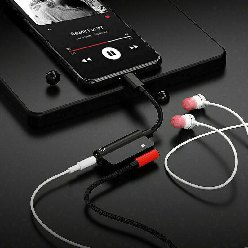 Charge and Listen Simultaneously Splitter Adapter (3.5mm + USB-C) gallery
