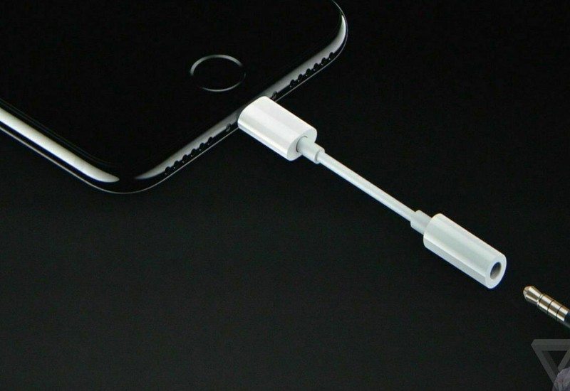 Lot 100 x 8pin to 3.5mm Aux Audio Jack Adapters Headphone Cords For iPhone 4inch gallery