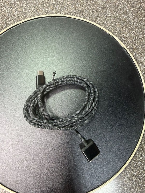 Apple USB-C to MagSafe 3 Cable 2m Space Gray Fast Charging